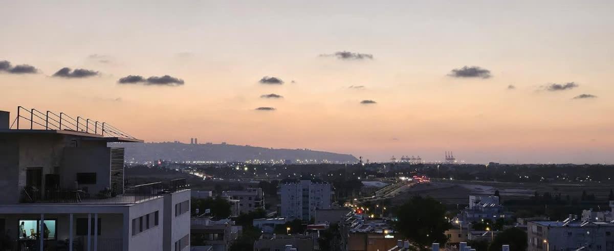 Stunning And Spacious In Kiryat Ata Qiryat Ata エクステリア 写真